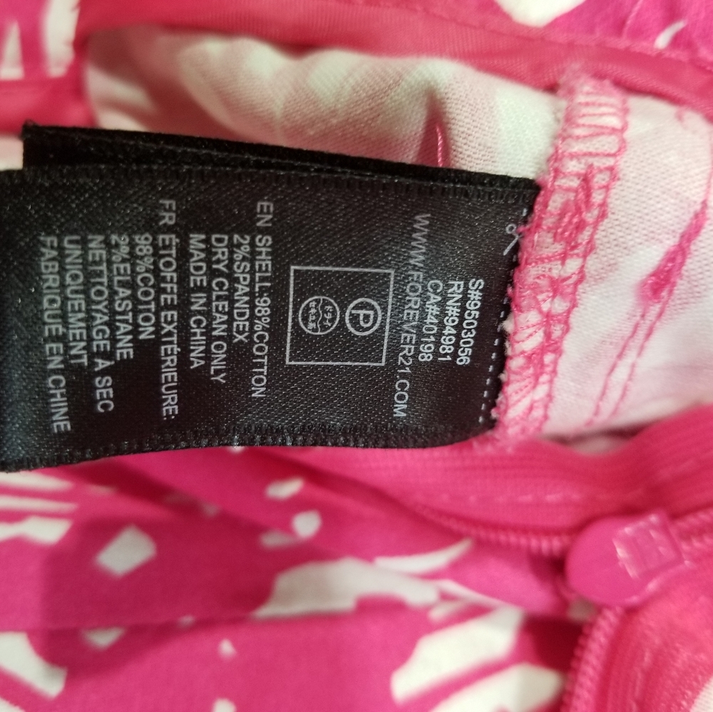 Forever 21 pink pattern mini skirt. Size M - Picture 8 of 11